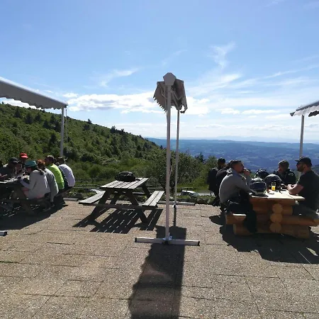 Le Chalet Des Gentianes *